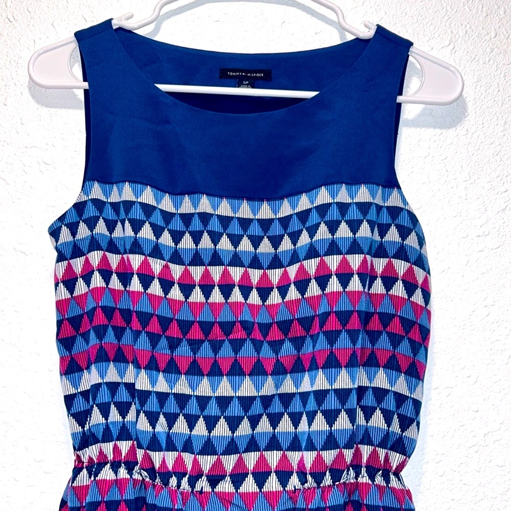 Tommy Hilfiger sleeveless elastic waist sheath geometric pattern dress for women